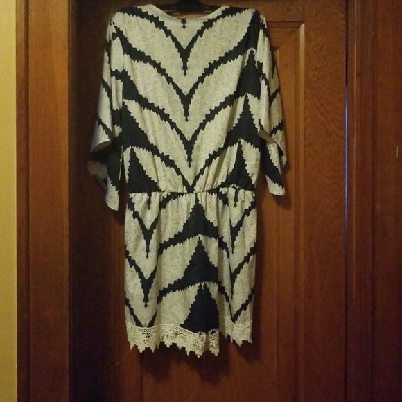 Romper - Picture 2 of 3